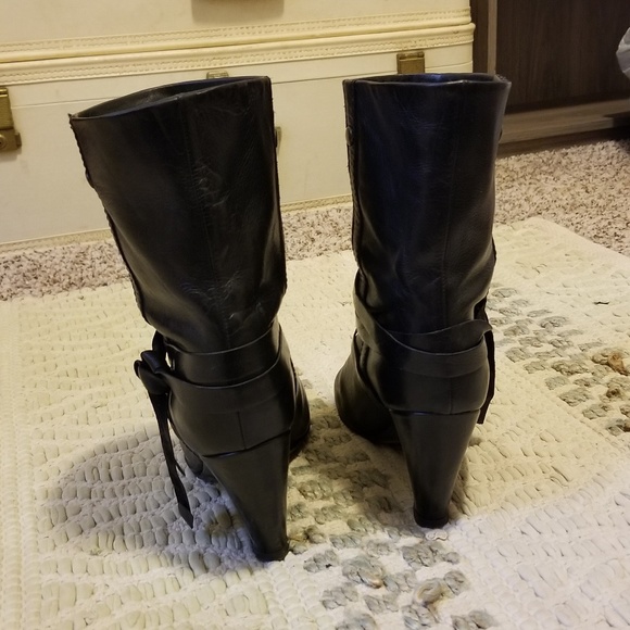 Italian leather booties with low heel - Picture 4 of 4